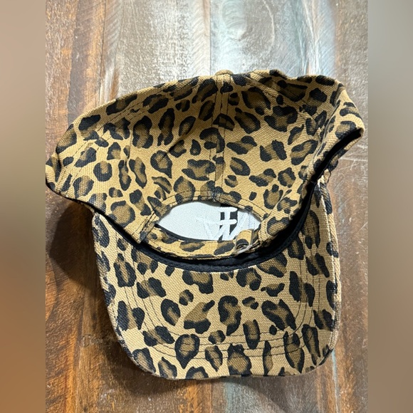Leopard NY Baseball Cap - Picture 2 of 3